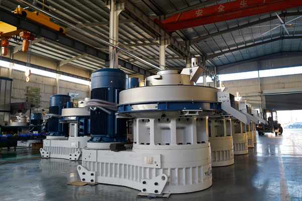 20240110-颗粒机-8代-850-整体-多台-装配车间-_DSC4030-